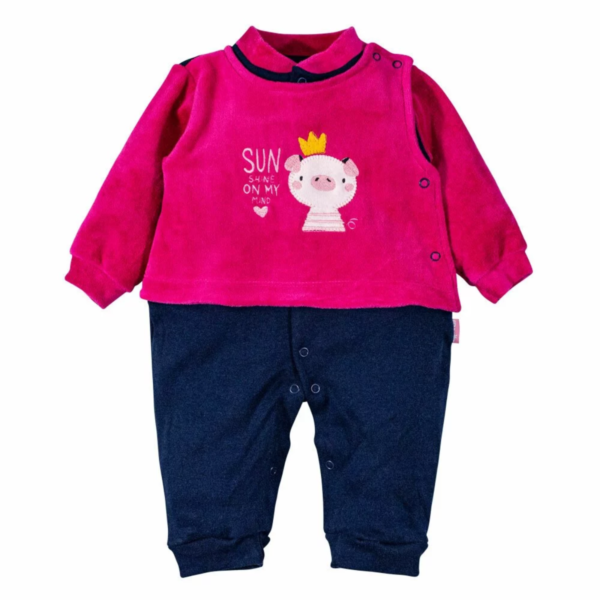 macacão de bebê com sobreposição em plush e bordado